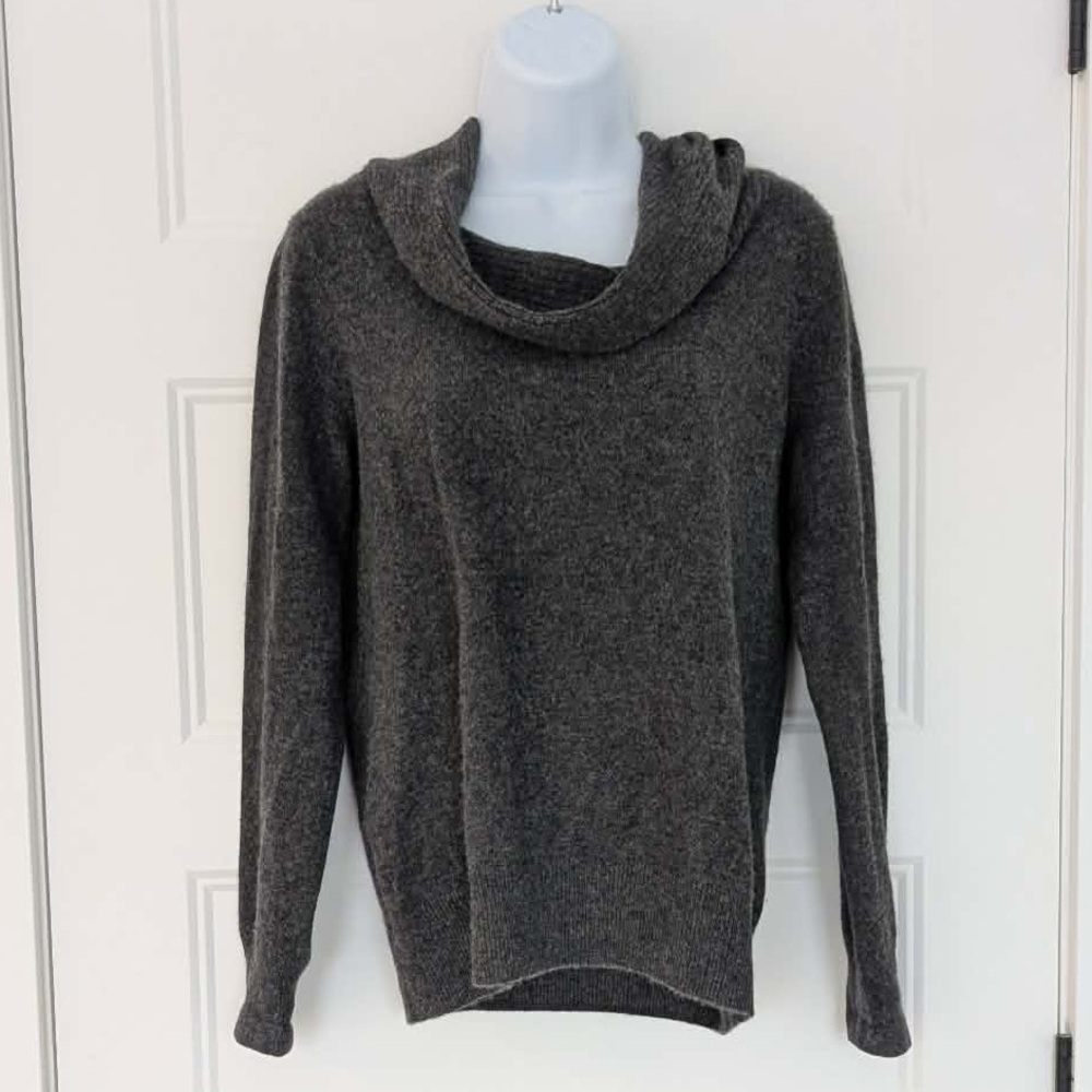100% Cashmere Grey Cowl Neck Sweater Size M